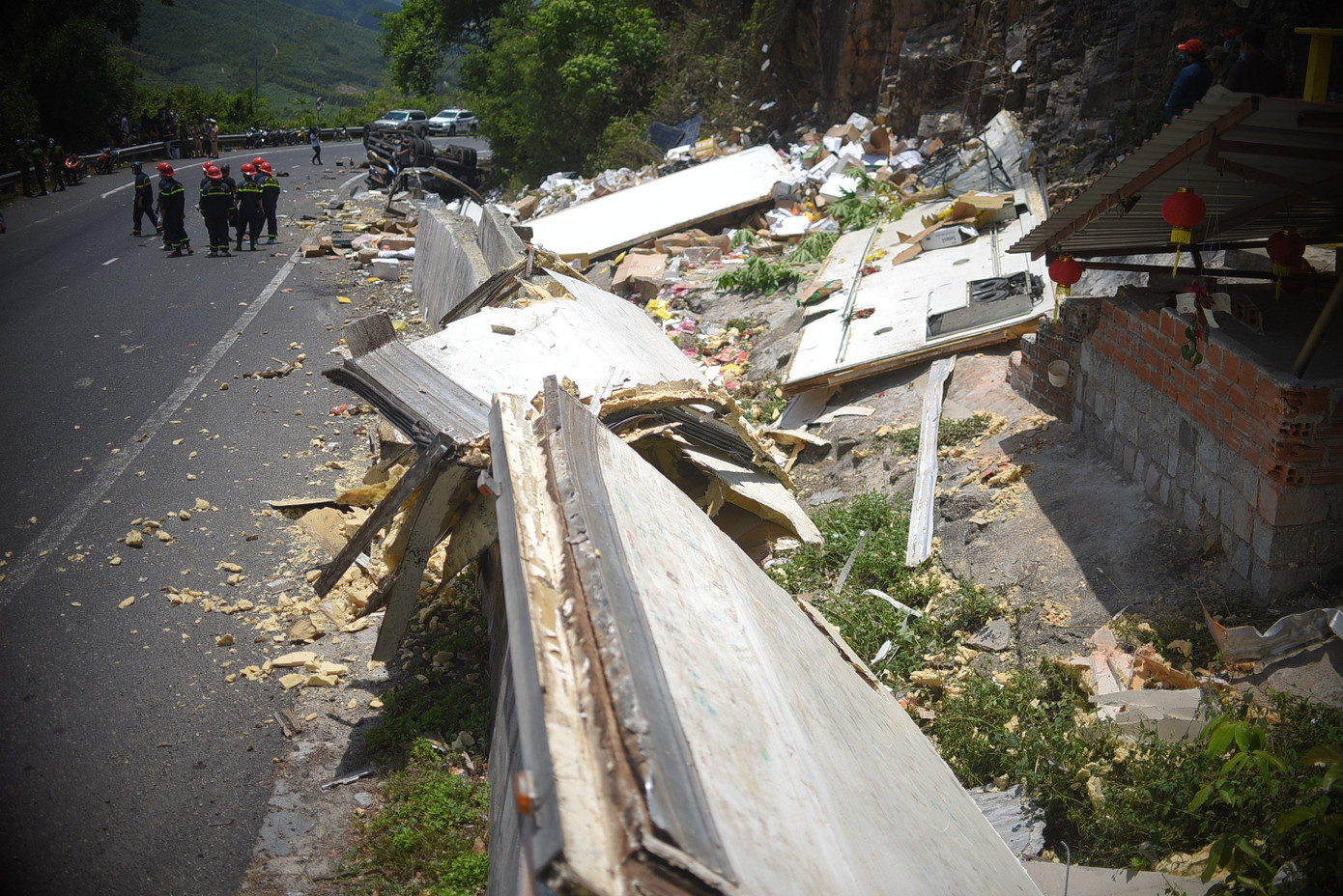 Hiện trường vụ tai nạn giao thông. Hiện trường vụ tai nạn giao thông.