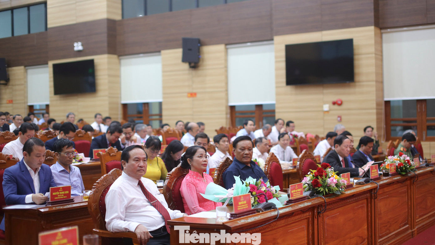 Các lãnh đạo tỉnh Bình Định dự hội nghị. Ảnh: Trương Định Các lãnh đạo tỉnh Bình Định dự hội nghị. Ảnh: Trương Định