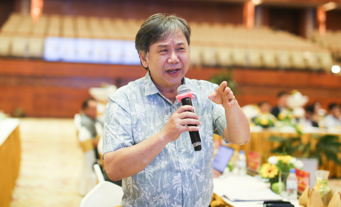 PGS.TS Phạm Trung Lương phát biểu chia sẻ. Ảnh: Trương Định.