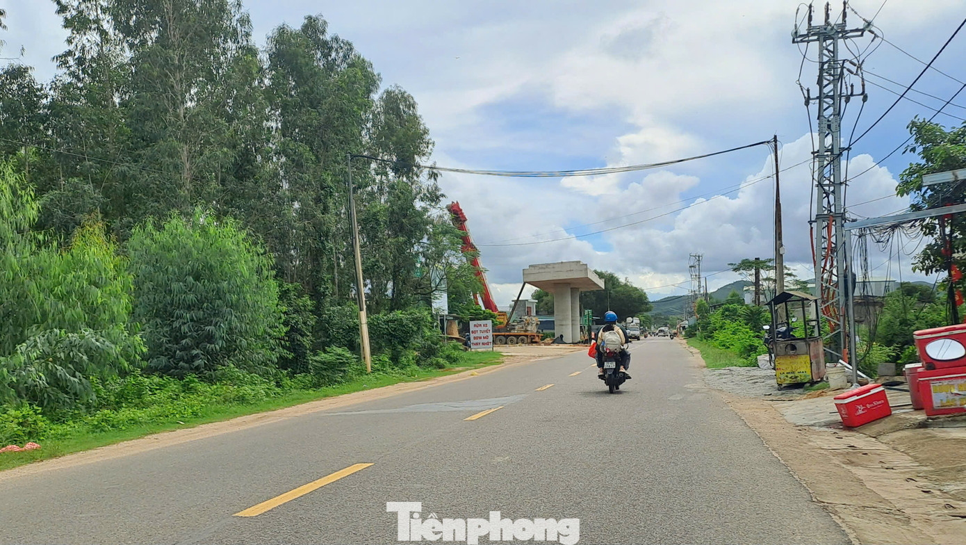 Tuyến Quốc lộ 19C đoạn qua Bình Định. Ảnh: Trương Định