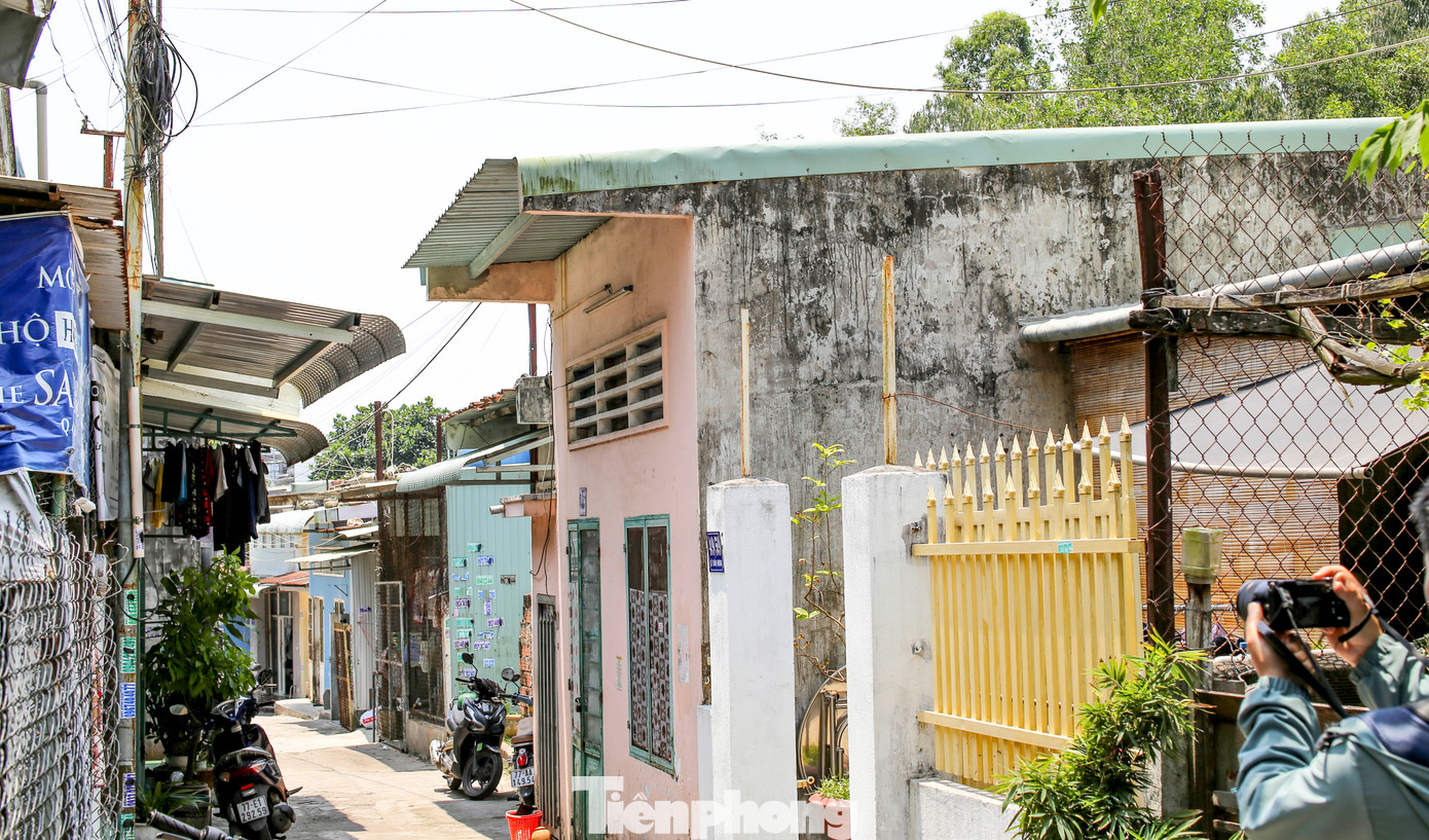 Khu nhà dân trong vùng ảnh hưởng đầu tư dự án tuyến đường Ngô Mây nối dài đi qua địa bàn phường Ngô Mây. Ảnh: Trương Định Khu nhà dân trong vùng ảnh hưởng đầu tư dự án tuyến đường Ngô Mây nối dài đi qua địa bàn phường Ngô Mây. Ảnh: Trương Định