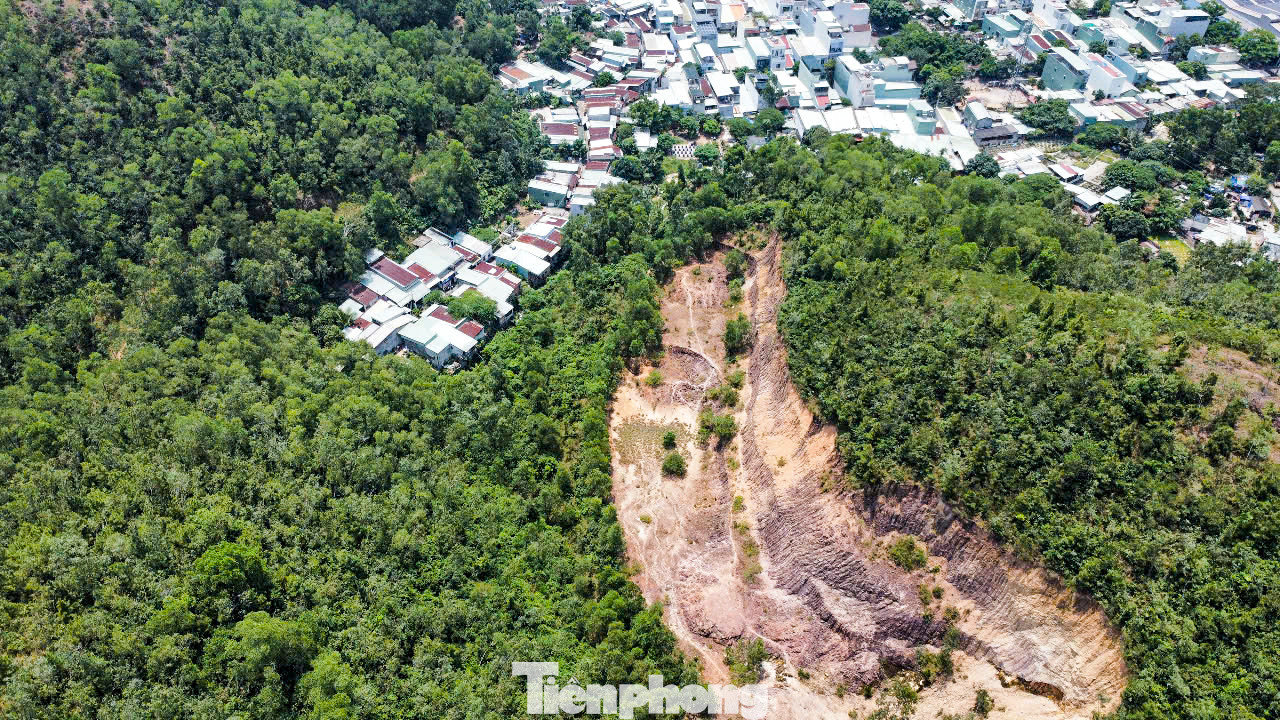 Dự án đường Ngô Mây nối dài có chiều dài gần 1,4km do Ban Quản lý Dự án Giao thông tỉnh Bình Định (nay là Ban Quản lý Dự án các công trình giao thông và dân dụng tỉnh) làm chủ đầu tư, với tổng vốn đầu tư gần 400 tỷ đồng. Ảnh: Trương Định Dự án đường Ngô Mây nối dài có chiều dài gần 1,4km do Ban Quản lý Dự án Giao thông tỉnh Bình Định (nay là Ban Quản lý Dự án các công trình giao thông và dân dụng tỉnh) làm chủ đầu tư, với tổng vốn đầu tư gần 400 tỷ đồng. Ảnh: Trương Định