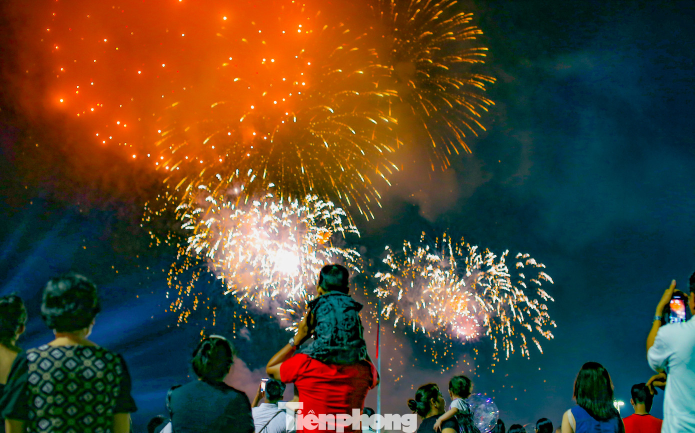Bình Định sẽ tổ chức bắn pháo hoa tầm thấp trong đêm giao thừa. Ảnh: Trương Định Bình Định sẽ tổ chức bắn pháo hoa tầm thấp trong đêm giao thừa. Ảnh: Trương Định