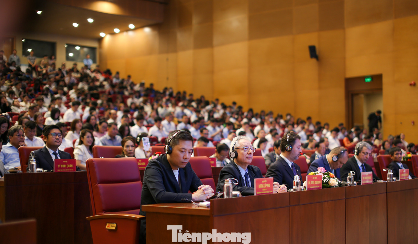 Các đại biểu dự diễn đàn. Ảnh: Trương Định. Các đại biểu dự diễn đàn. Ảnh: Trương Định.