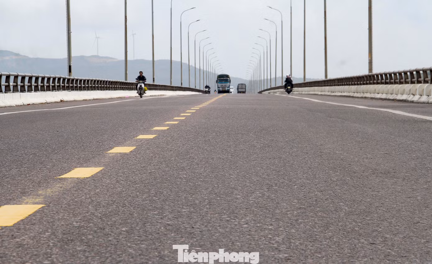 Sở GTVT tỉnh Bình Định sẽ tiến hành thử tải cầu Thị Nại sau quá trình sửa chữa. Ảnh: Trương Định. Sở GTVT tỉnh Bình Định sẽ tiến hành thử tải cầu Thị Nại sau quá trình sửa chữa. Ảnh: Trương Định.