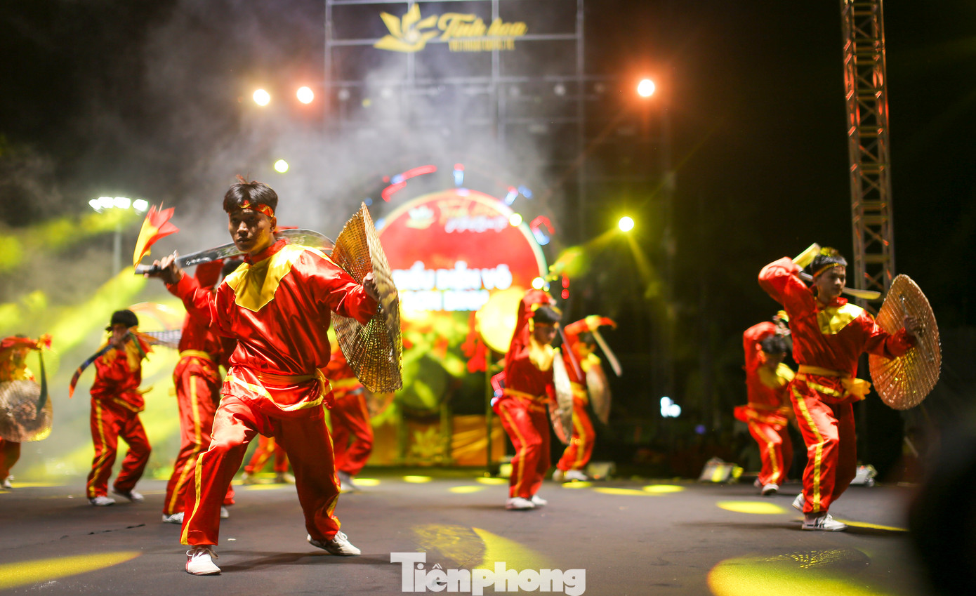 Chương trình là nhịp cầu giao lưu, kết nối, giới thiệu các giá trị văn hóa, tinh hoa võ thuật Việt Nam và thế giới. Ảnh: Trương Định Chương trình là nhịp cầu giao lưu, kết nối, giới thiệu các giá trị văn hóa, tinh hoa võ thuật Việt Nam và thế giới. Ảnh: Trương Định