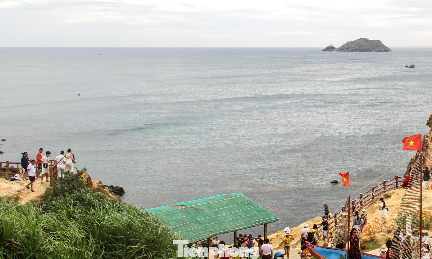 Dự án du lịch tại khu vực Eo Gió. Ảnh: Trương Định