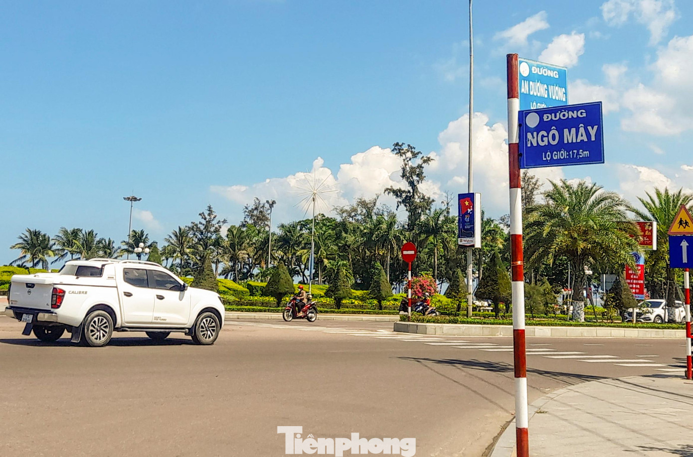 Trục đường An Dương Vương. Ảnh: Trương Định