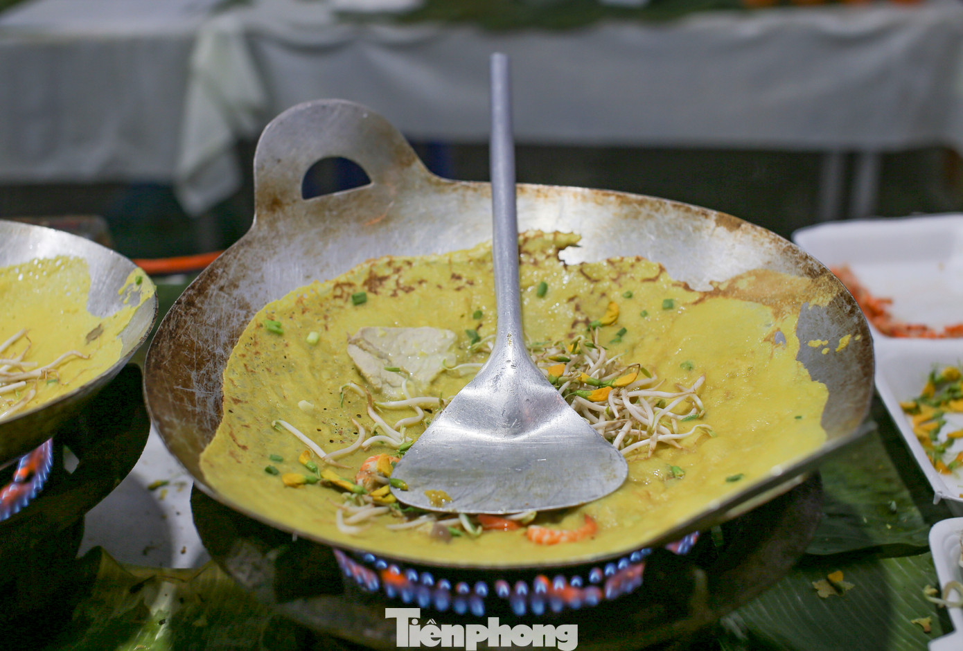 Món bánh xèo miền Tây.