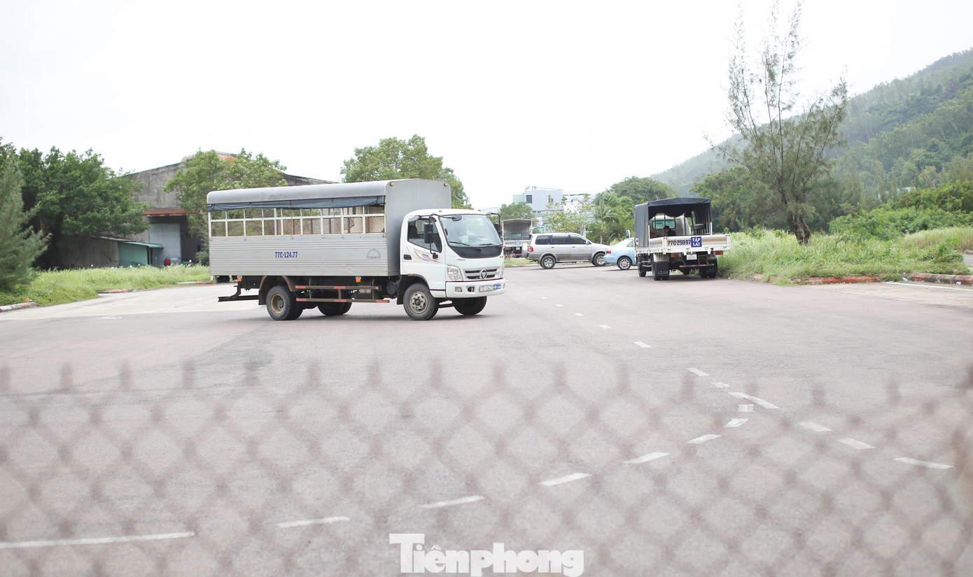 Thời hạn giao đất, cho thuê đất cho chủ đầu tư là 50 năm, người mua nhà ở liền kề gắn liền với quyền sử dụng đất được sử dụng ổn định lâu dài. Ảnh: Trương Định