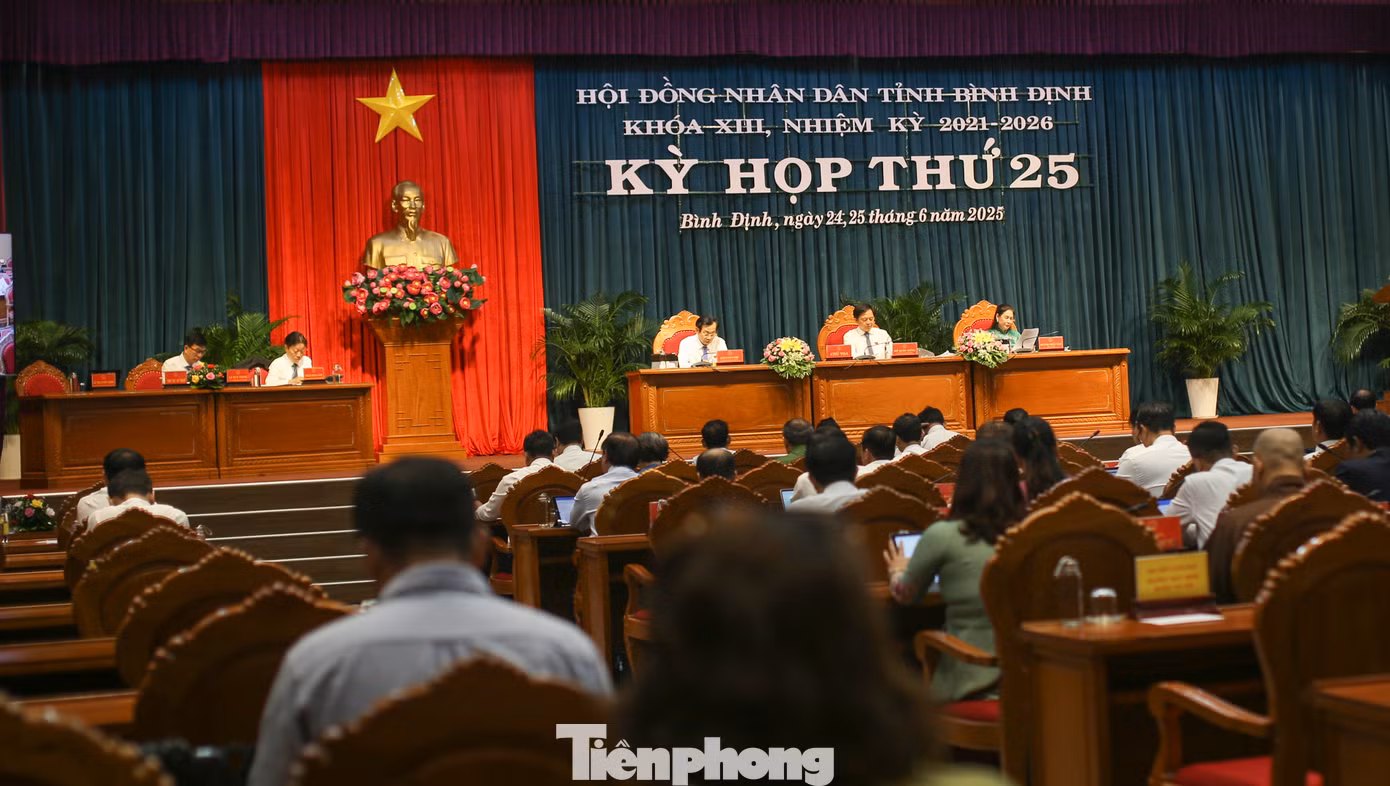 Kỳ họp thứ 25, HĐND tỉnh Bình Định khóa XIII. Kỳ họp thứ 25, HĐND tỉnh Bình Định khóa XIII.
