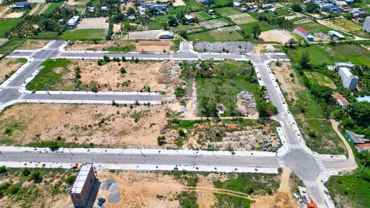 Khu tái định cư 130 tỉ nhiều năm làm không xong. Ảnh: TT