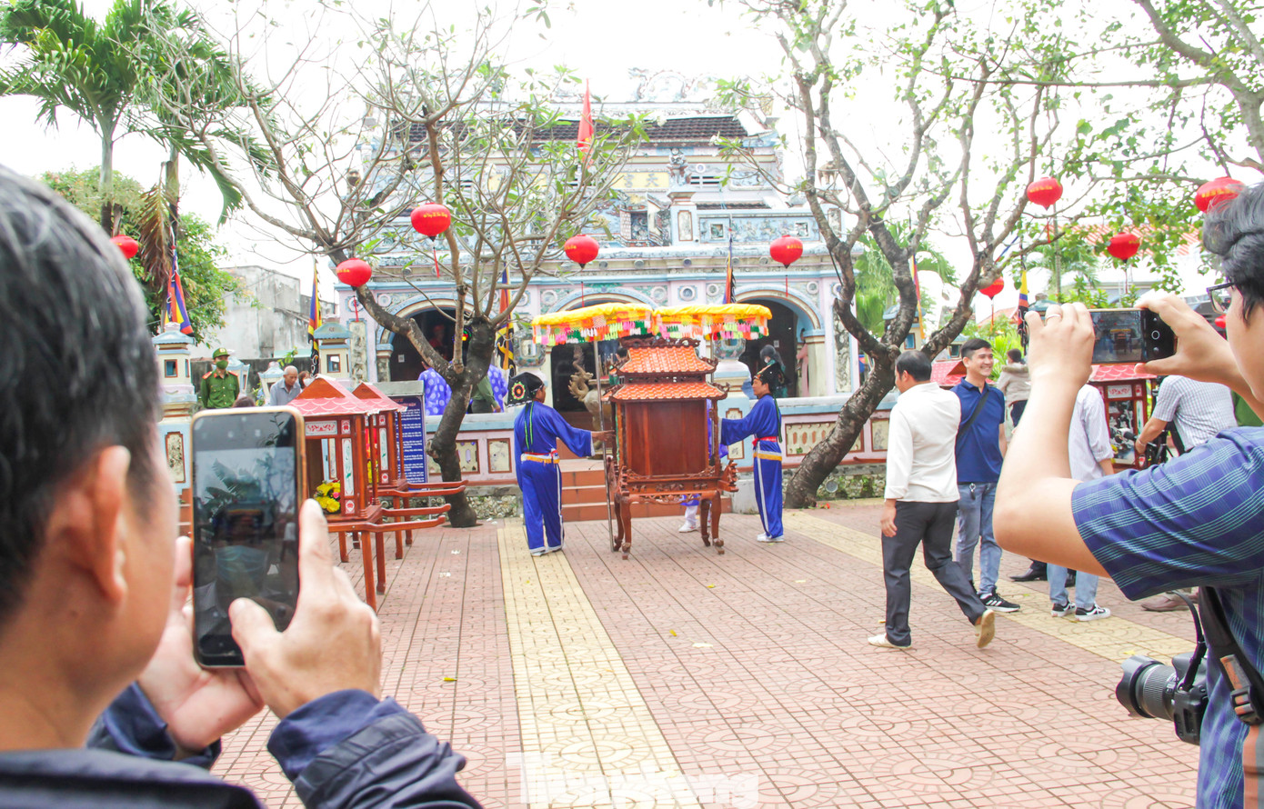 Trải qua bao đời tiếp nối gìn giữ, lễ hội trở thành nét sinh hoạt văn hóa truyền thống, mang tính cộng đồng cao của địa phương nơi đây. Chùa Bà được UBND tỉnh Bình Định xếp hạng Di tích lịch sử - văn hóa cấp tỉnh vào năm 2010. Ảnh: Trương Định.