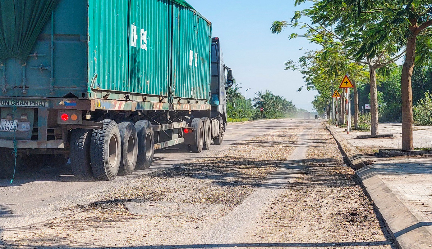 Hai trạm dự kiến sẽ đặt tại Km5+994,5 tuyến QL19 mới và Km11+240,85 tuyến QL19C thuộc địa phận huyện Vân Canh và TP. Quy Nhơn. Hai trạm dự kiến sẽ đặt tại Km5+994,5 tuyến QL19 mới và Km11+240,85 tuyến QL19C thuộc địa phận huyện Vân Canh và TP. Quy Nhơn.