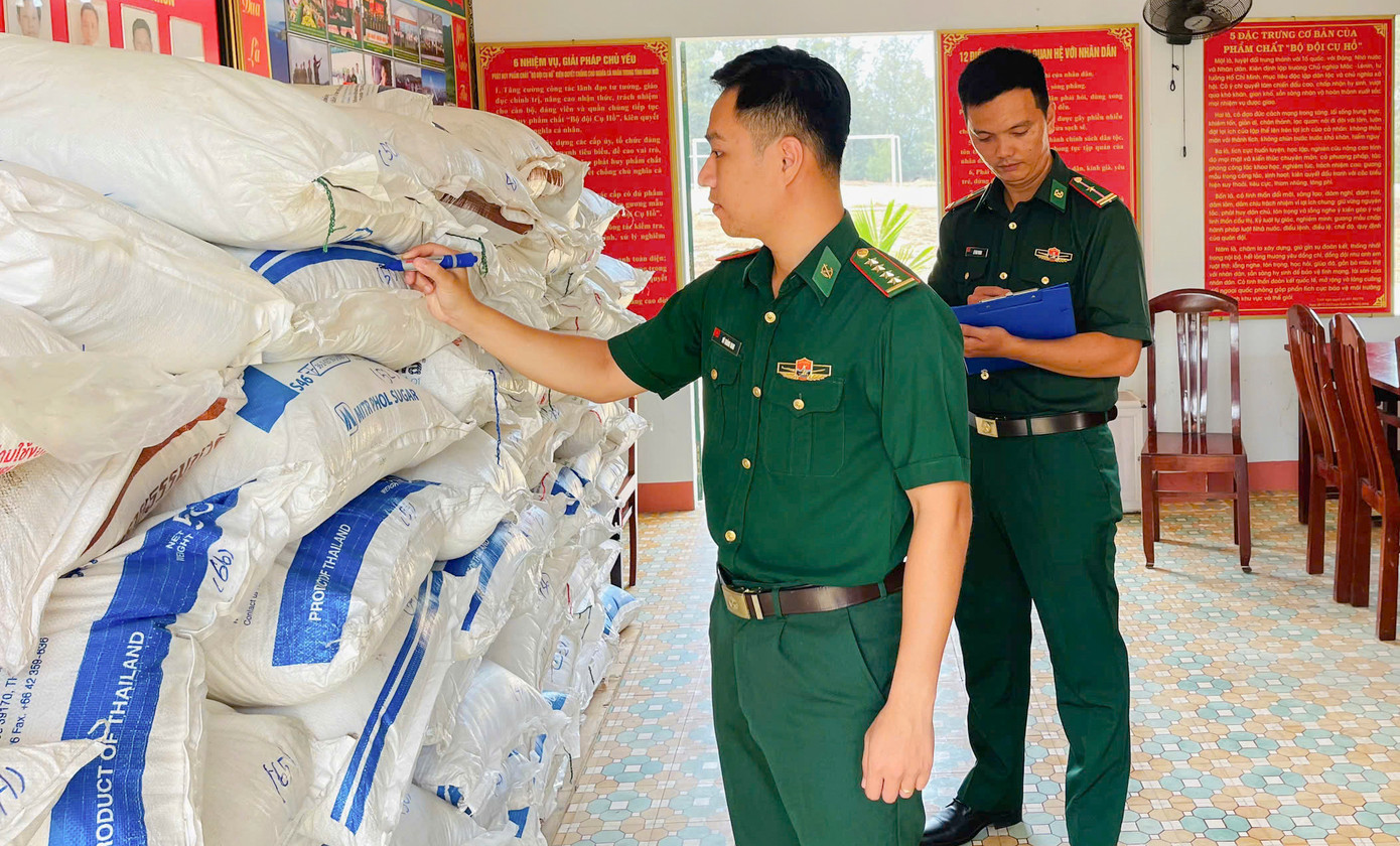 Tang vật được đưa về Đồn Biên phòng Tam Quan Nam. Ảnh: ĐVCC