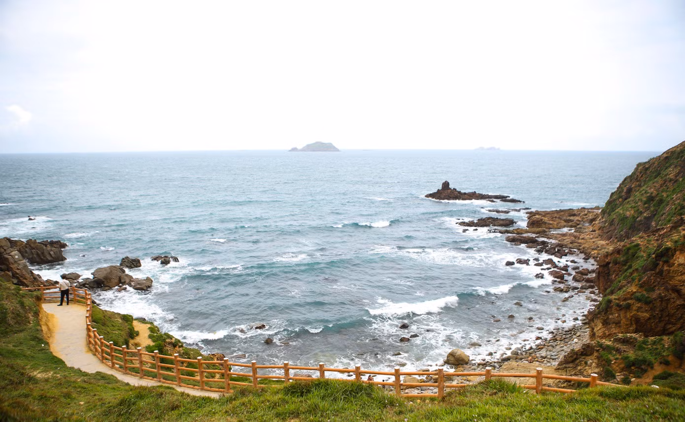 Khu du lịch Eo Gió, TP. Quy Nhơn. Khu du lịch Eo Gió, TP. Quy Nhơn.