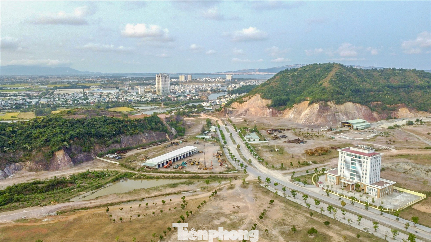 Một góc dự án Khu Đô thị - du lịch - văn hóa - thể thao hồ Phú Hòa. Một góc dự án Khu Đô thị - du lịch - văn hóa - thể thao hồ Phú Hòa.