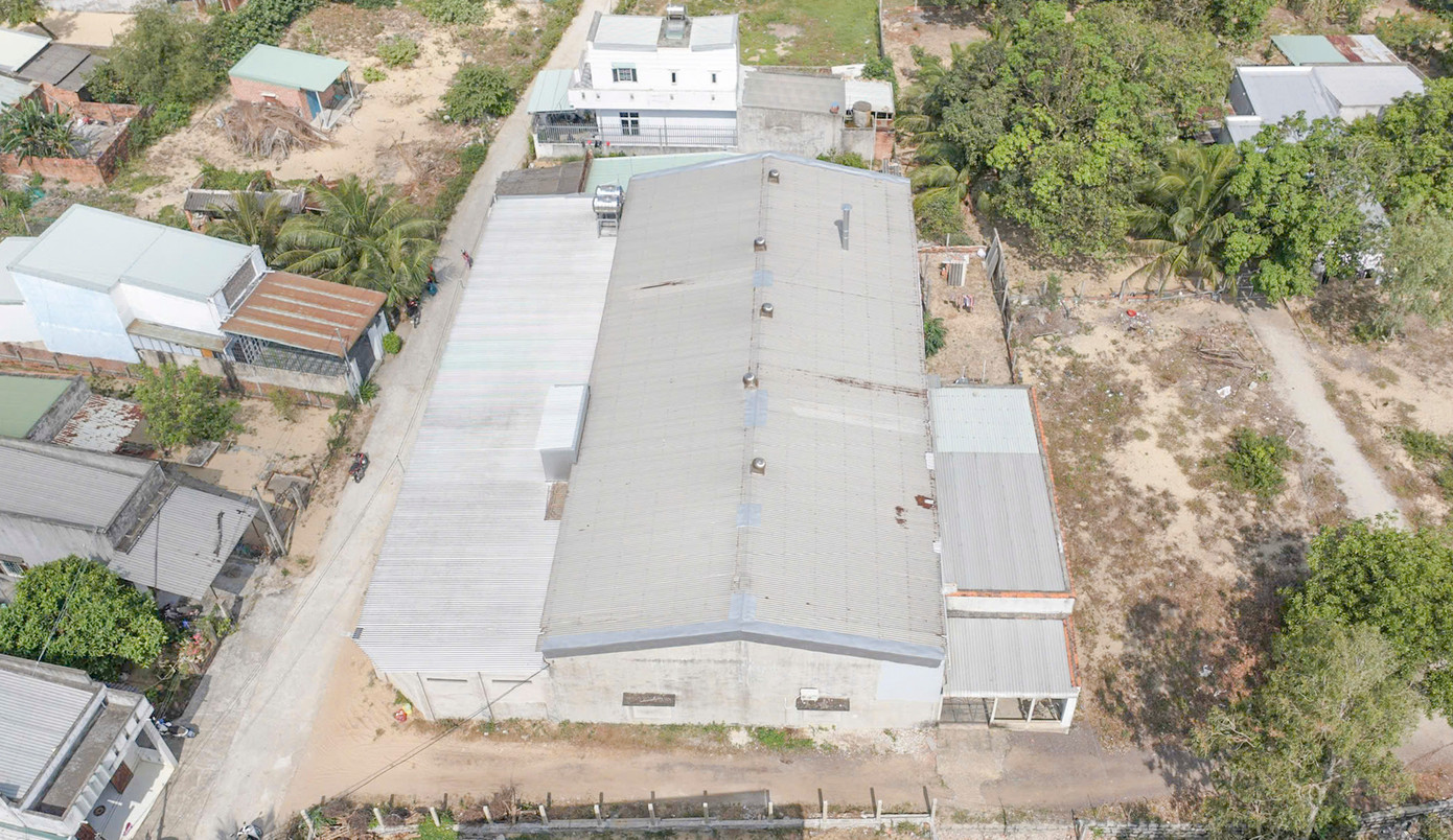 Cơ sở chế biến mực bị người dân địa phương phản ánh. Cơ sở chế biến mực bị người dân địa phương phản ánh.