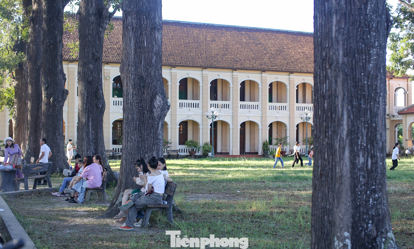Nơi đây, dần trở thành một trong những điểm đến hấp dẫn với người dân và du khách bởi sự sự thanh bình và yên tĩnh. Ảnh: Trương Định.