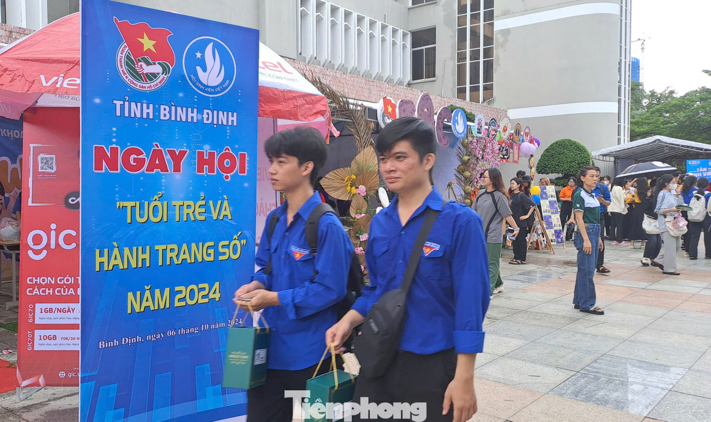 Ngày hội “Tuổi trẻ và hành trang số” năm 2024. Ảnh: Trương Định