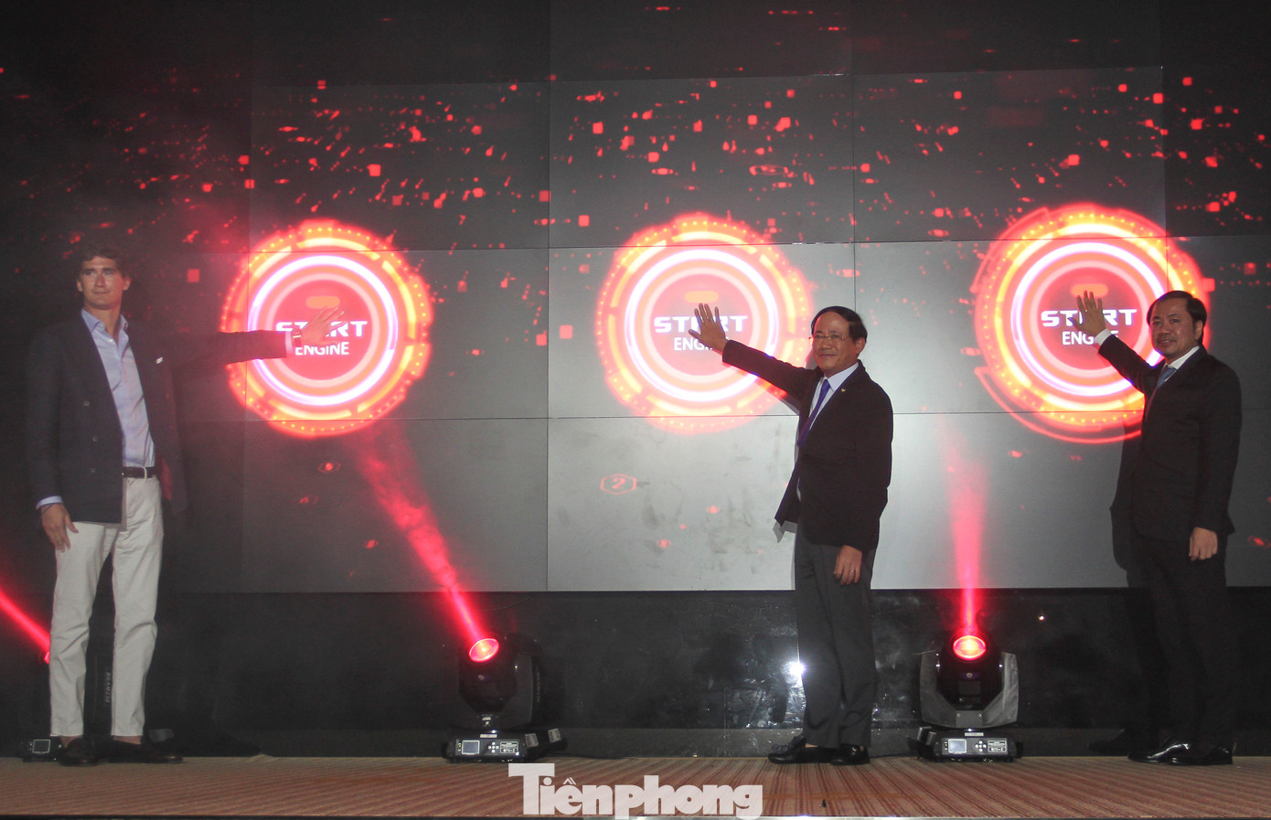 Lễ ra mắt đội đua thuyền máy F1H2O Bình Định - Việt Nam. (Ảnh: Trương Định)