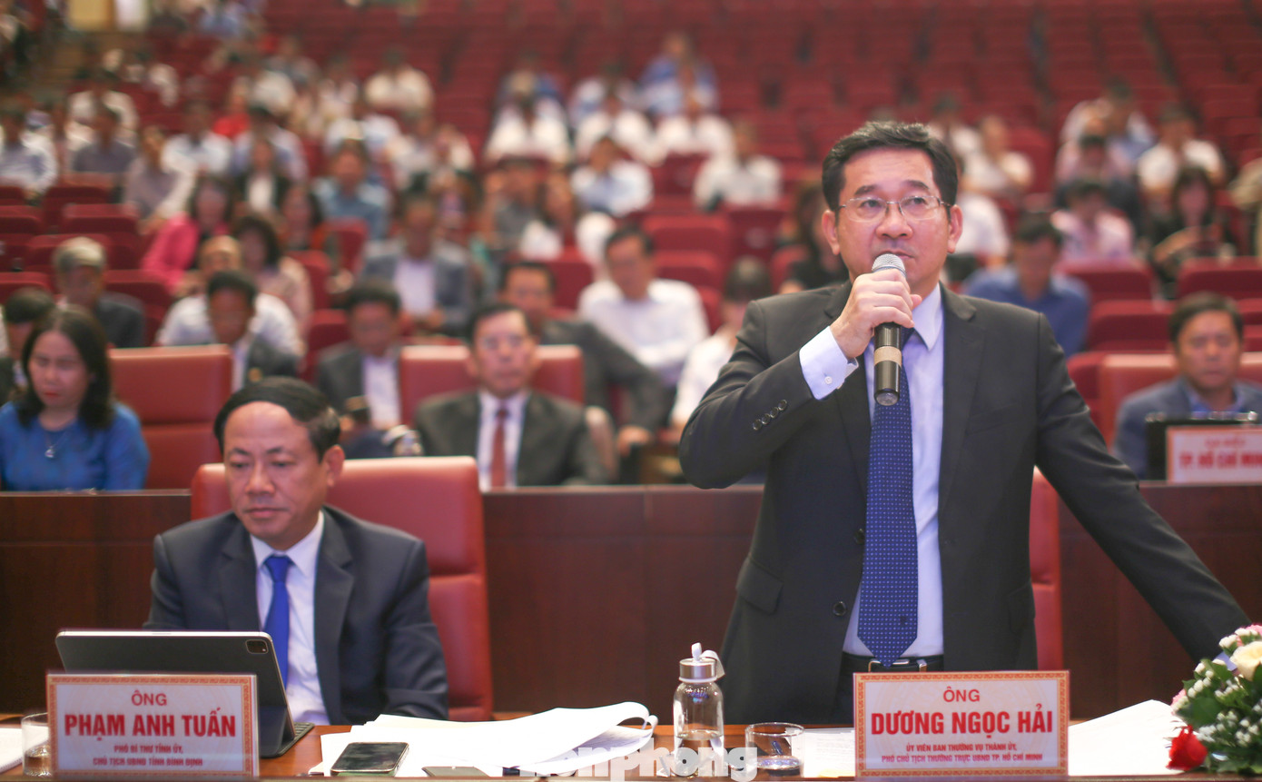 Ông Dương Ngọc Hải - Phó Chủ tịch Thường trực UBND TPHCM - phát biểu. Ảnh: Trương Định.