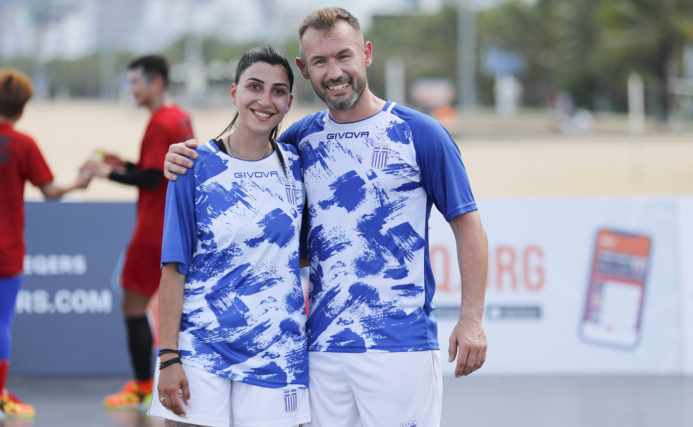 Paraskevi Stafilidou đã đồng ý và cặp đôi trao cho nhau nụ hôn ngọt ngào. Ảnh: BTC Paraskevi Stafilidou đã đồng ý và cặp đôi trao cho nhau nụ hôn ngọt ngào. Ảnh: BTC