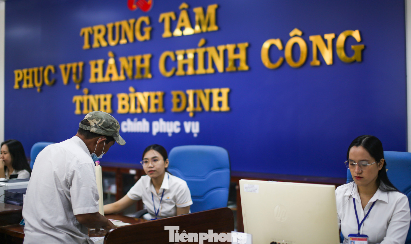 Trung tâm phục vụ hành chính công tỉnh Bình Định. Ảnh: Trương Định