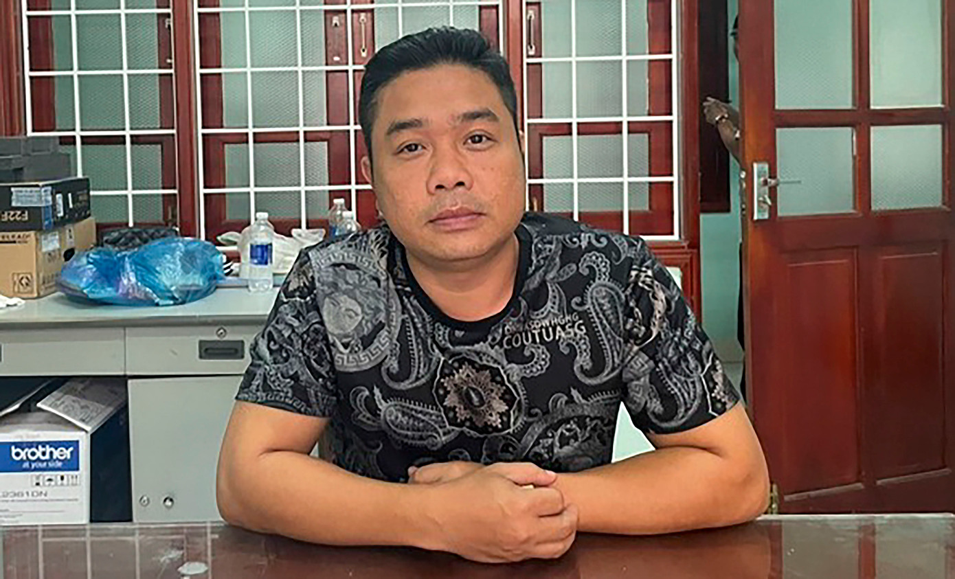 Đối tượng Tú tại cơ quan công an. (Ảnh: KA)