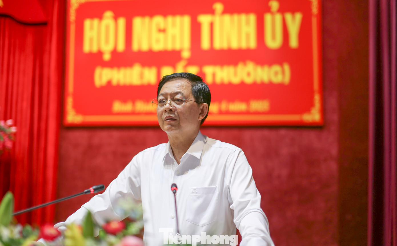 Ông Hồ Quốc Dũng - Bí thư Tỉnh ủy Bình Định - phát biểu tại hội nghị. Ảnh: Trương Định.