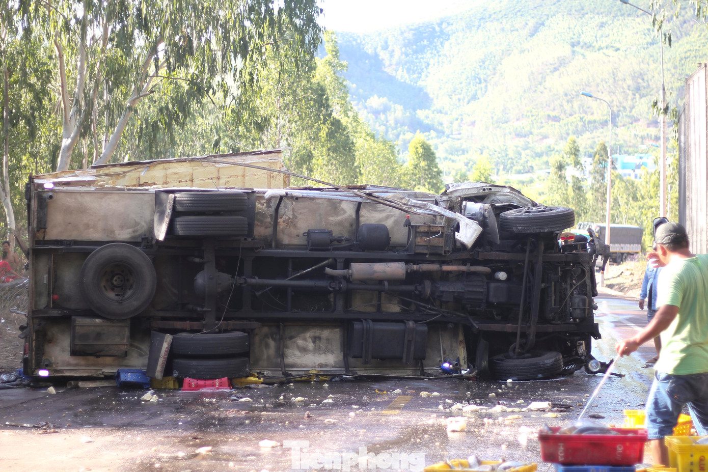 Hiện nguyên nhân vụ TNGT đang được cơ quan chức năng điều tra, làm rõ. (Ảnh: Trương Định)