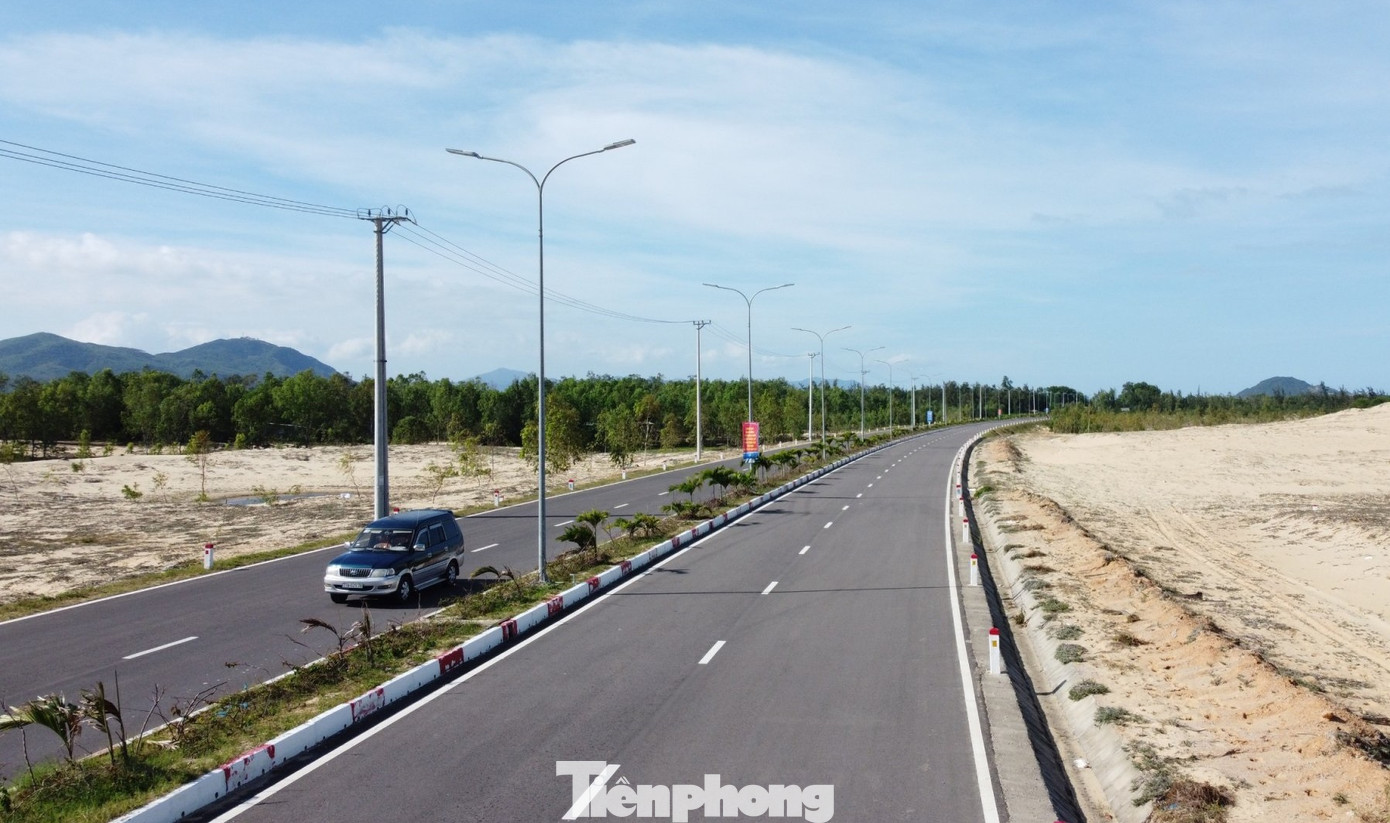 Đường ven biển Bình Định.