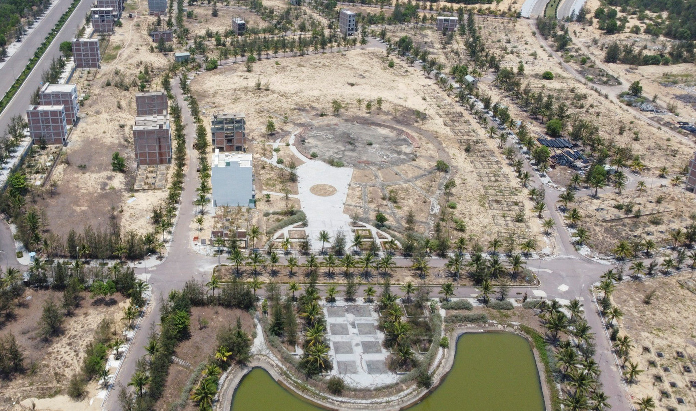 Dự án FLC Lux City Quy Nhơn dở dang.