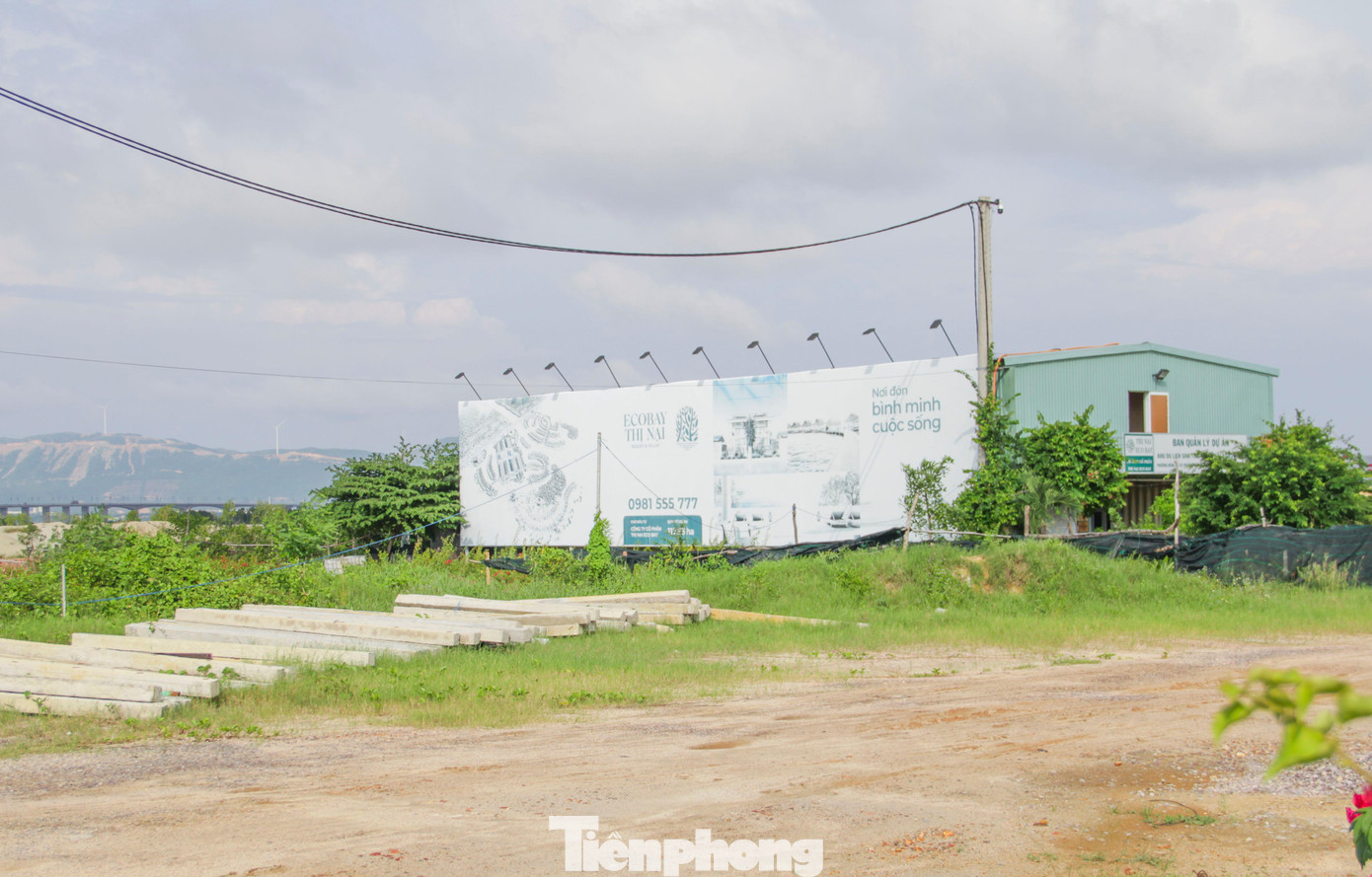 Khu du lịch sinh thái và biệt thự đầm Thị Nại (Thị Nại Eco Bay, thuộc 2 phường Đống Đa và Nhơn Bình, TP Quy Nhơn, Bình Định), có quy mô hơn 100ha. Chủ đầu tư là Công ty Cổ phần Thị Nại Eco Bay. Ảnh: T.Đ