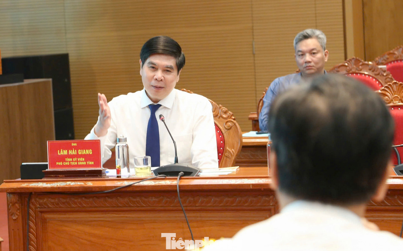 Ông Lâm Hải Giang - Phó Chủ tịch UBND tỉnh Bình Định trao đổi tại hội thảo. Ảnh: Trương Định.