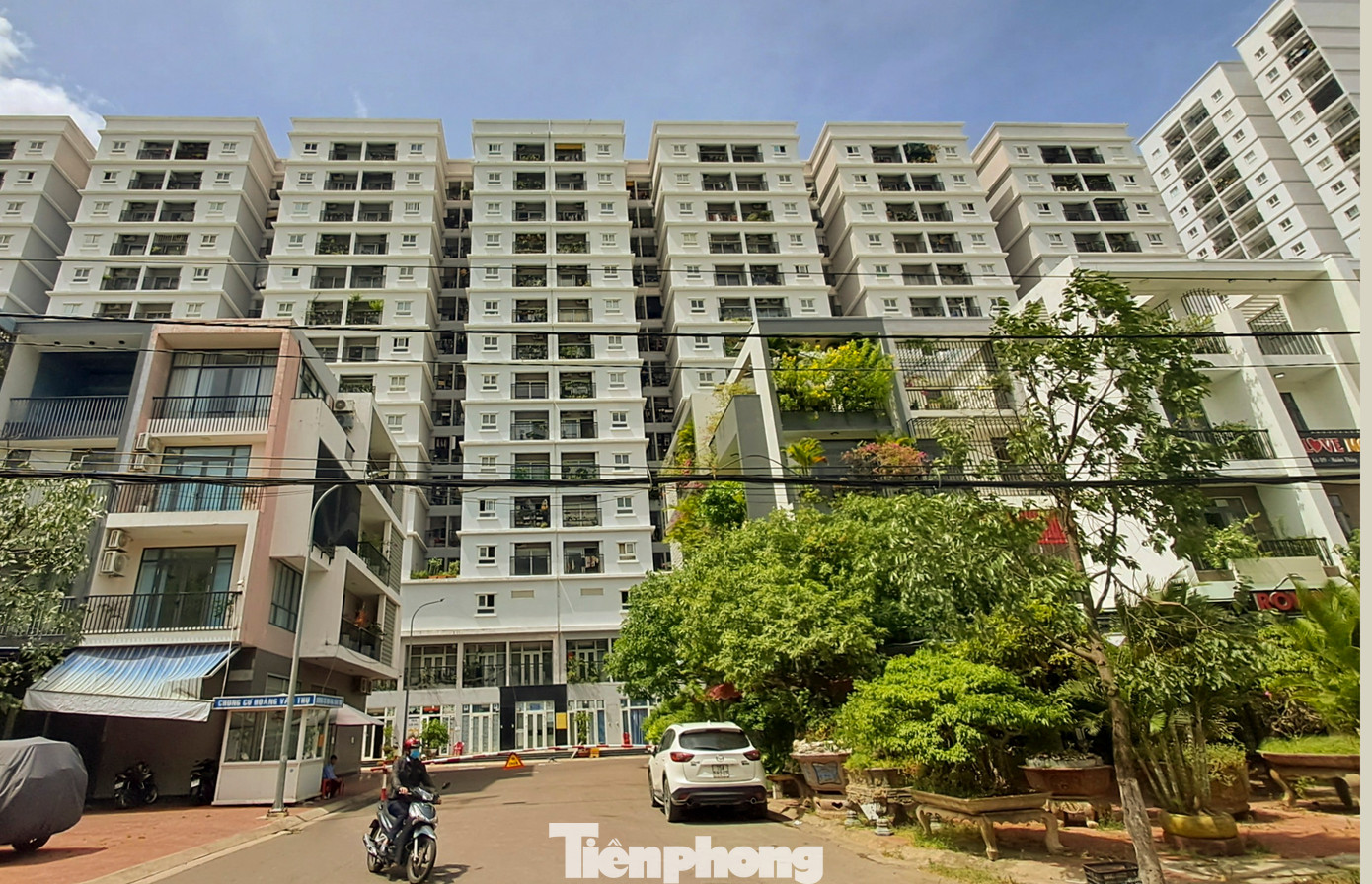 Chung cư Hoàng Văn Thụ. Ảnh: Trương Định