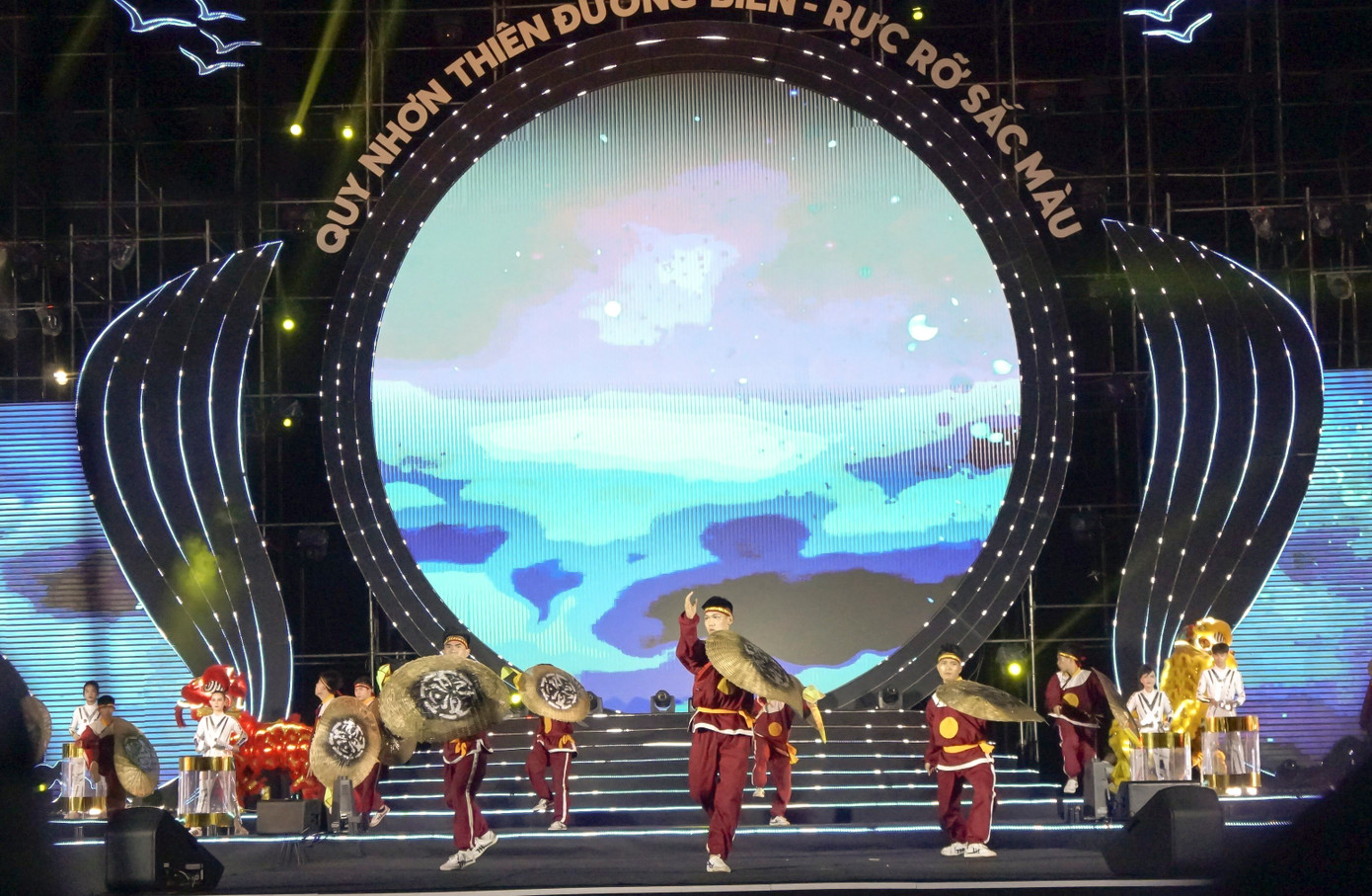 “Quy Nhơn - Thiên đường biển - Rực rỡ sắc màu”.