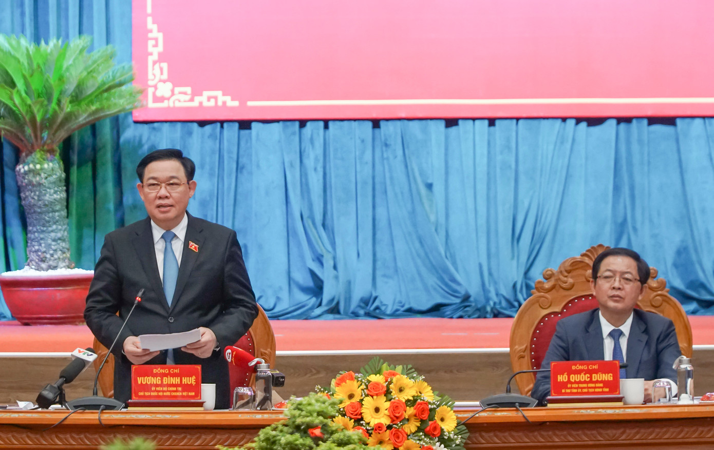 Chủ tịch Quốc hội Vương Đình Huệ phát biểu tại cuộc làm việc. (Ảnh: Trương Định) Chủ tịch Quốc hội Vương Đình Huệ phát biểu tại cuộc làm việc. (Ảnh: Trương Định)