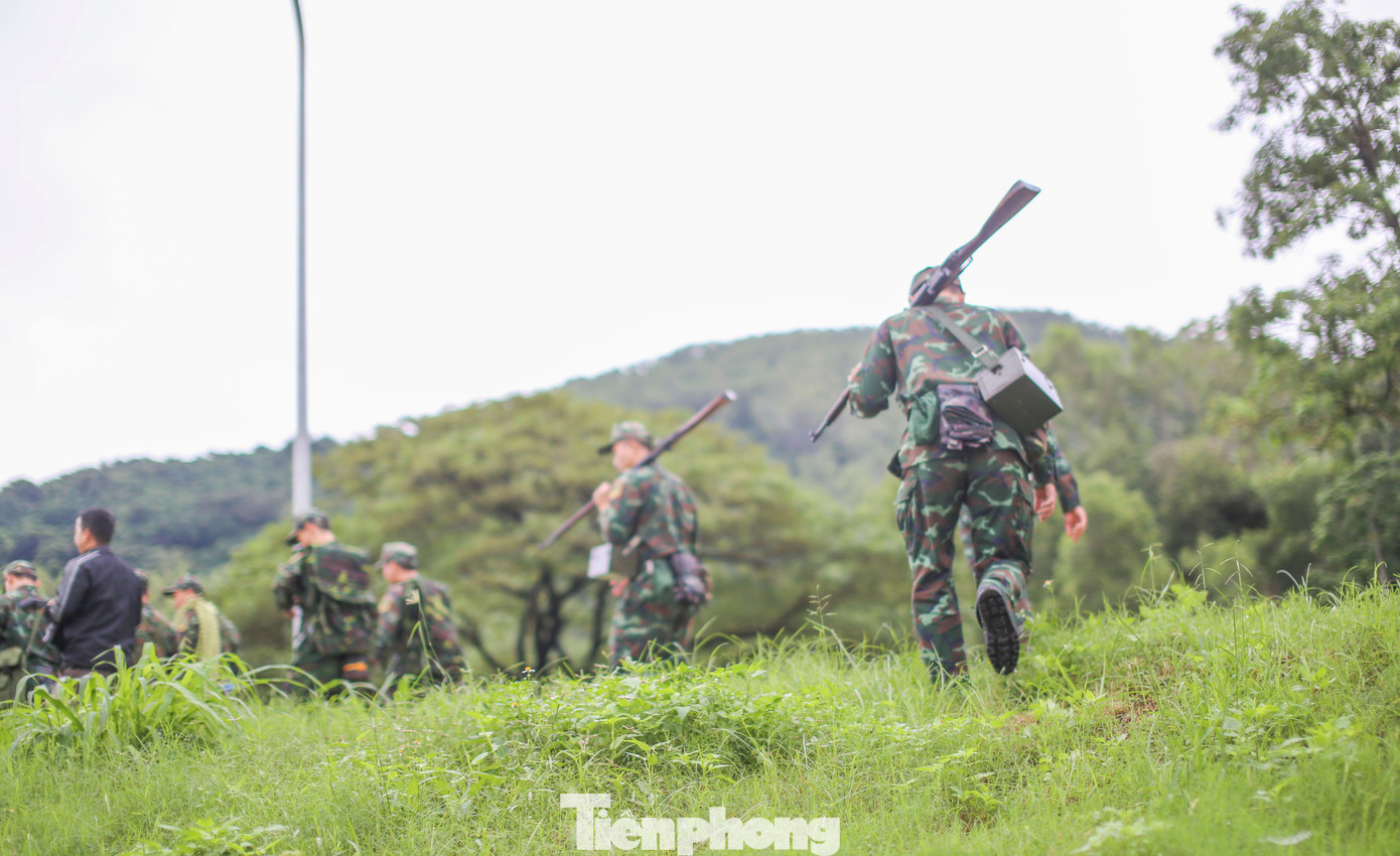 Đặc thù lính trinh sát không những phải giỏi về võ thuật, sử dụng thành thạo các loại vũ khí, trang thiết bị kỹ thuật mà còn đòi hỏi tính linh hoạt, nhanh nhạy, sức khỏe dẻo dai và thích ứng nhanh trước mọi tình huống. Ảnh: Trương Định