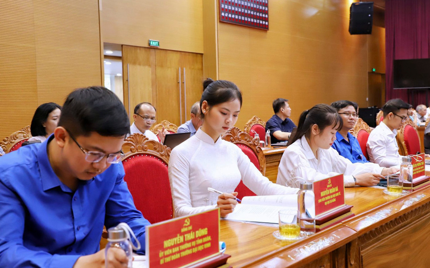 Đại diện Đoàn Thanh niên một số trường ĐH, CĐ tham gia hội thảo. Ảnh: TT