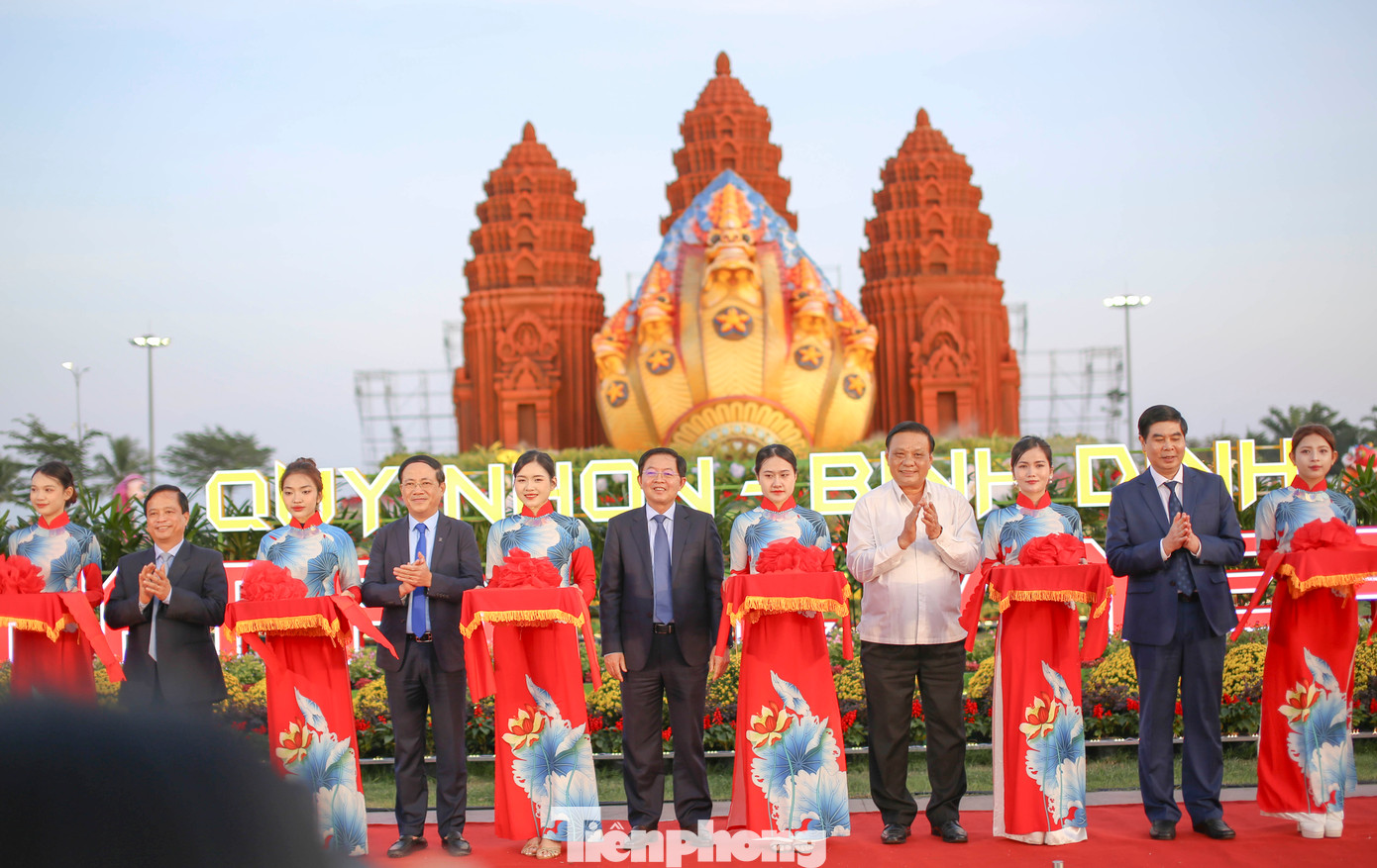 Bình Định khánh thành cụm linh vật Ất Tỵ năm 2025. Ảnh: Trương Định