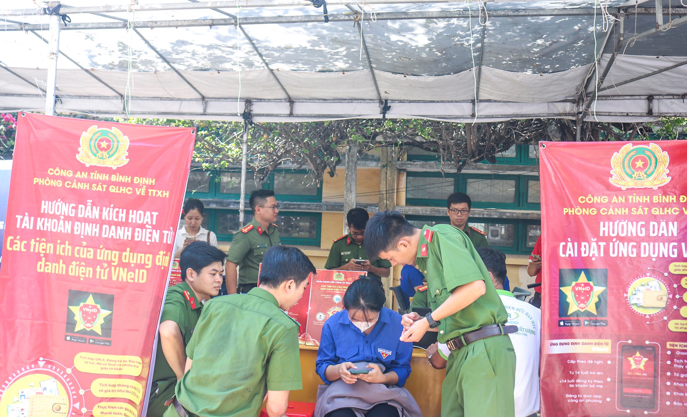 Hướng dẫn kích hoạt tài khoản định danh điện tử.