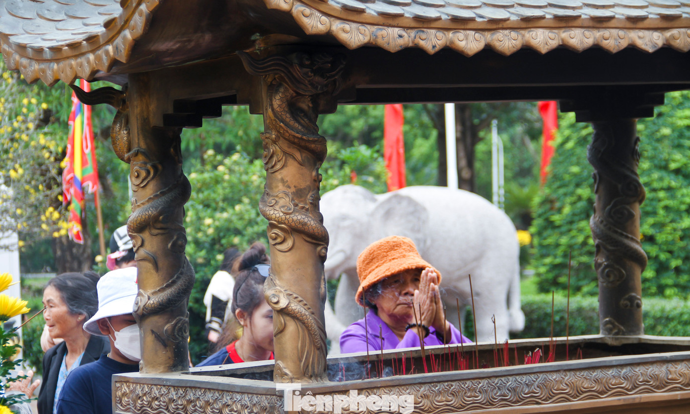 Đây là dịp để mỗi người con thế hệ hôm nay sống lại những năm tháng quật khởi của phong trào khởi nghĩa nông dân Tây Sơn. Ảnh: Trương Định.