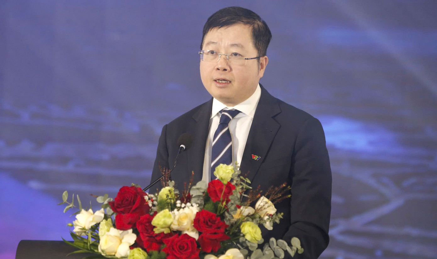 Ông Nguyễn Thanh Lâm - Tổng Giám đốc Đài Truyền hình Việt Nam, Chủ tịch Liên hoan truyền hình toàn quốc lần thứ 42 phát biểu tại buổi khai mạc. Ông Nguyễn Thanh Lâm - Tổng Giám đốc Đài Truyền hình Việt Nam, Chủ tịch Liên hoan truyền hình toàn quốc lần thứ 42 phát biểu tại buổi khai mạc.