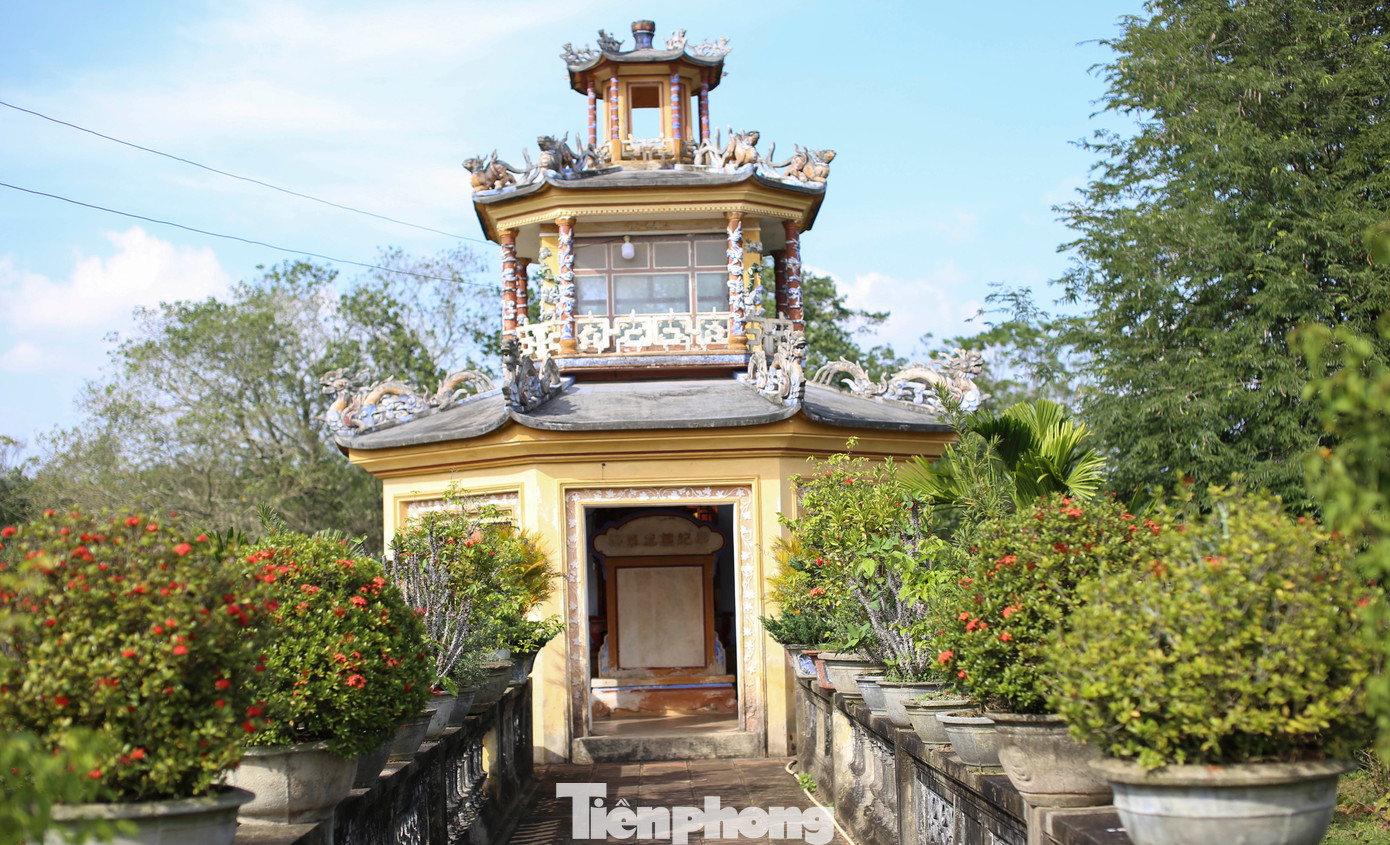 Lầu bát giác. Ảnh: Trương Định.