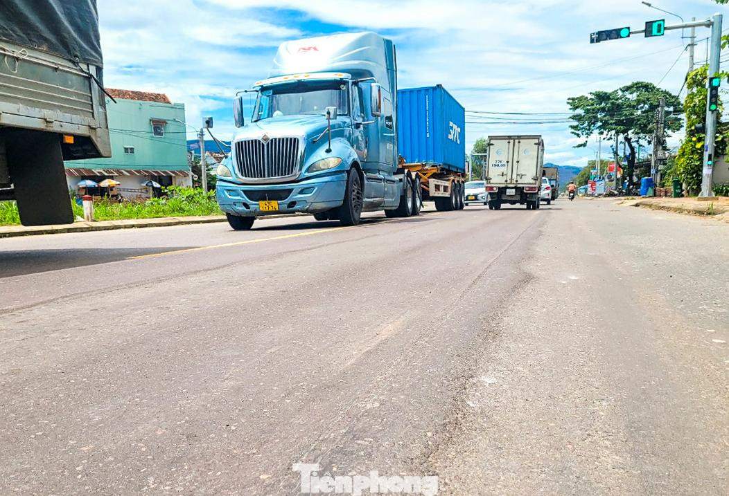 Quốc lộ 19 Bình Định lên Gia Lai. Ảnh: Tuệ An