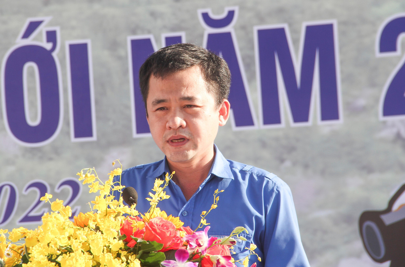 Anh Nguyễn Thành Trung - Phó Bí thư Thường trực Tỉnh Đoàn, Chủ tịch Hội LHTN Việt Nam tỉnh Bình Định phát biểu tại buổi lễ.