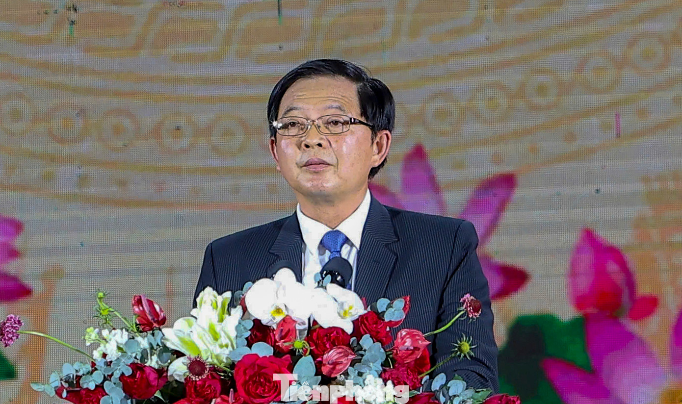 Ông Hồ Quốc Dũng – Bí thư Tỉnh ủy Bình Định đọc diễn văn. Ảnh: Trương Định