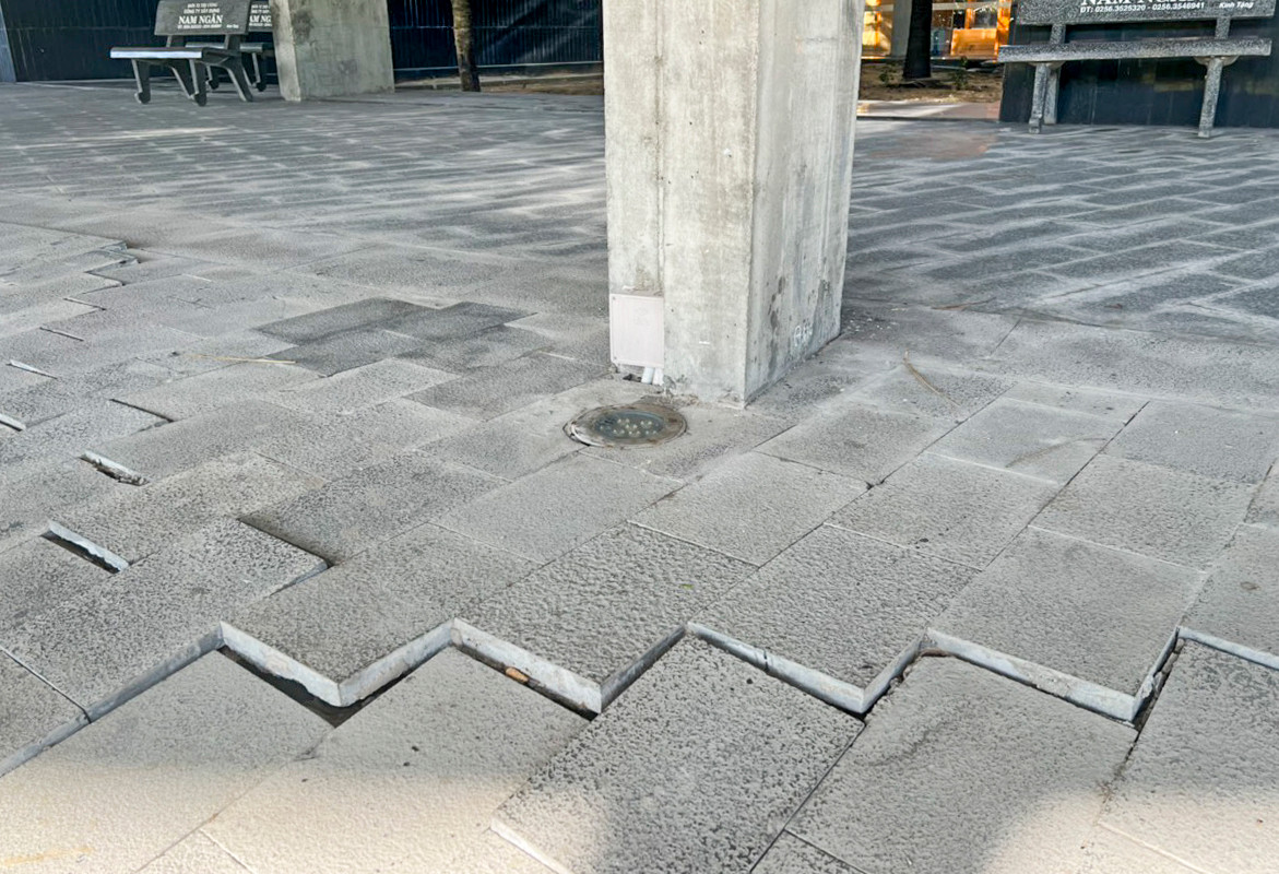 Lãnh đạo Sở KH&amp;CN tỉnh Bình Định cho hay, đầu năm nay Sở đi kiểm tra lại một số điểm hư hỏng tại công trình và cũng có đề xuất tỉnh cho sửa chữa để bảo dưỡng công trình định kỳ. Công trình đưa vào sử dụng từ năm 2017, nên hiện tại một số điểm phía bên ngoài công trình xuất hiện vết nứt. Theo vị này, số hư hỏng này cũng không quá nghiêm trọng, ảnh hưởng đến toàn bộ công trình. Nguyên nhân do nền đất bên ngoài yếu.