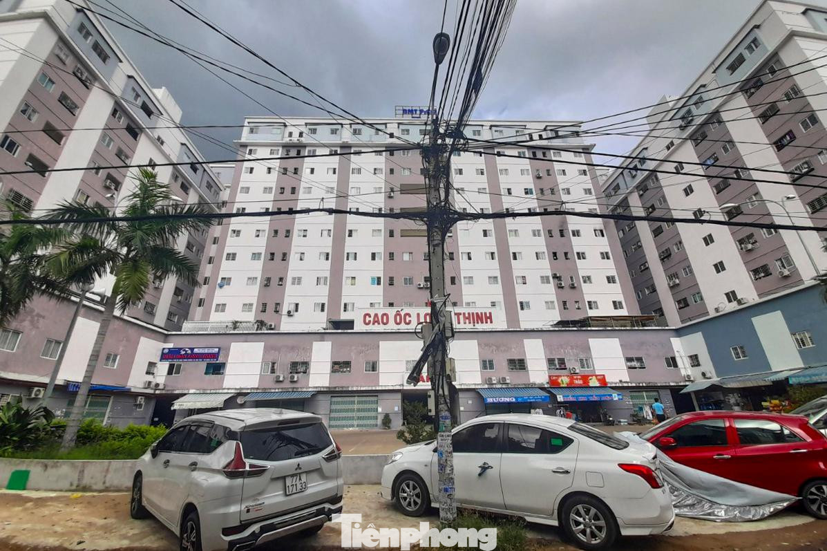 UBND tỉnh Bình Định yêu cầu Sở Xây dựng tăng cường quản lý, kiểm tra, giám sát việc đầu tư, quản lý, sử dụng đối với các dự án nhà ở xã hội trên địa bàn. Ảnh: Trương Định. UBND tỉnh Bình Định yêu cầu Sở Xây dựng tăng cường quản lý, kiểm tra, giám sát việc đầu tư, quản lý, sử dụng đối với các dự án nhà ở xã hội trên địa bàn. Ảnh: Trương Định.